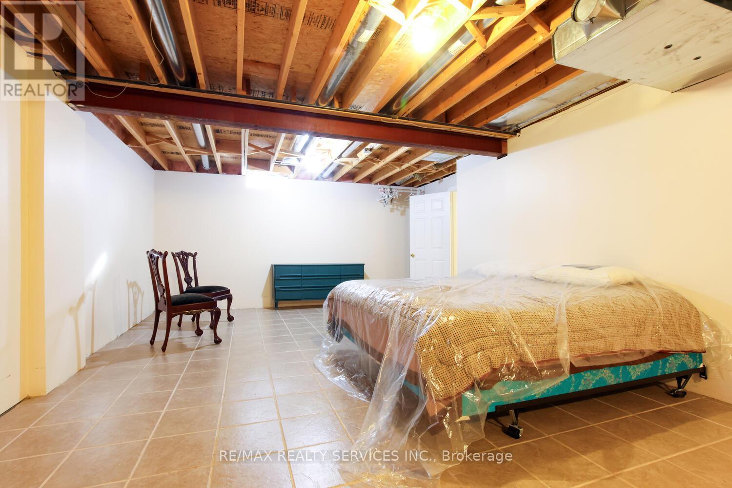 47 Collingwood Avenue, Brampton, Ontario  L7A 1L7 - Photo 33 - W12644472