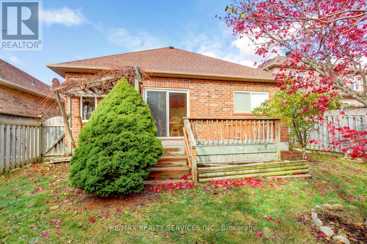 47 Collingwood Avenue, Brampton, Ontario  L7A 1L7 - Photo 42 - W12644472