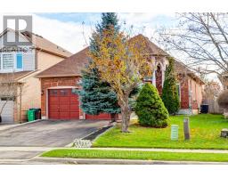 47 COLLINGWOOD AVENUE, Brampton, Ontario