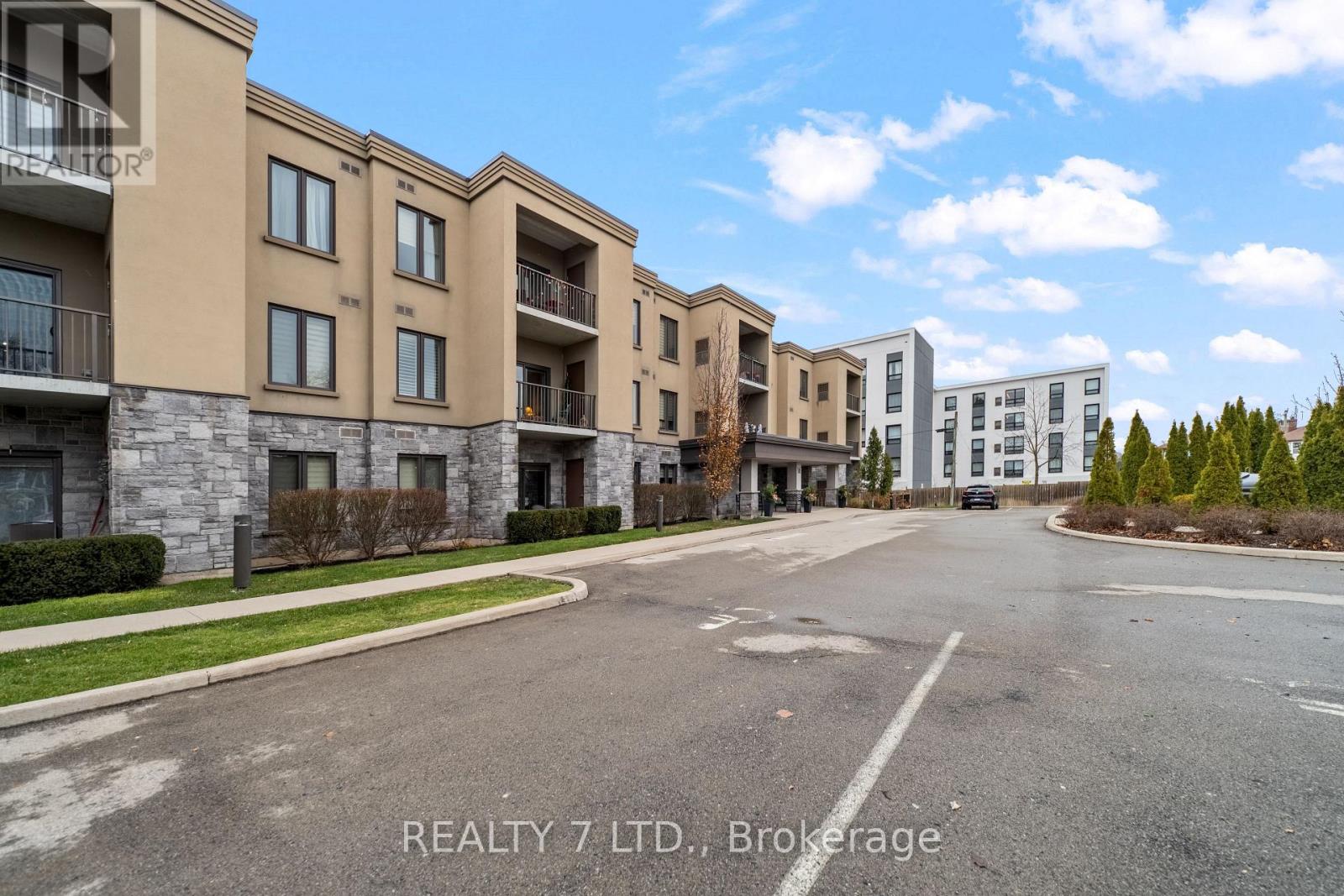 209 - 16 Sullivan Avenue, Thorold, Ontario  L2V 2Y2 - Photo 3 - X12644478