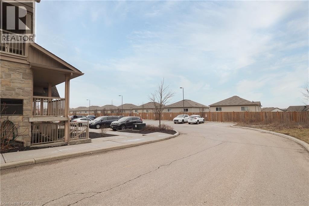 1460 W Highland Road W Unit# 9f, Kitchener, Ontario  N2N 0B7 - Photo 2 - 40794688