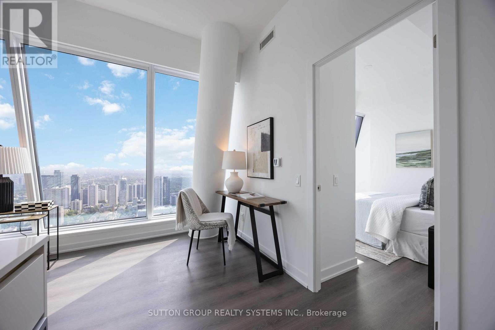 Lph05 - 8 Wellesley Street W, Toronto, Ontario  M4Y 0J5 - Photo 5 - C12644492