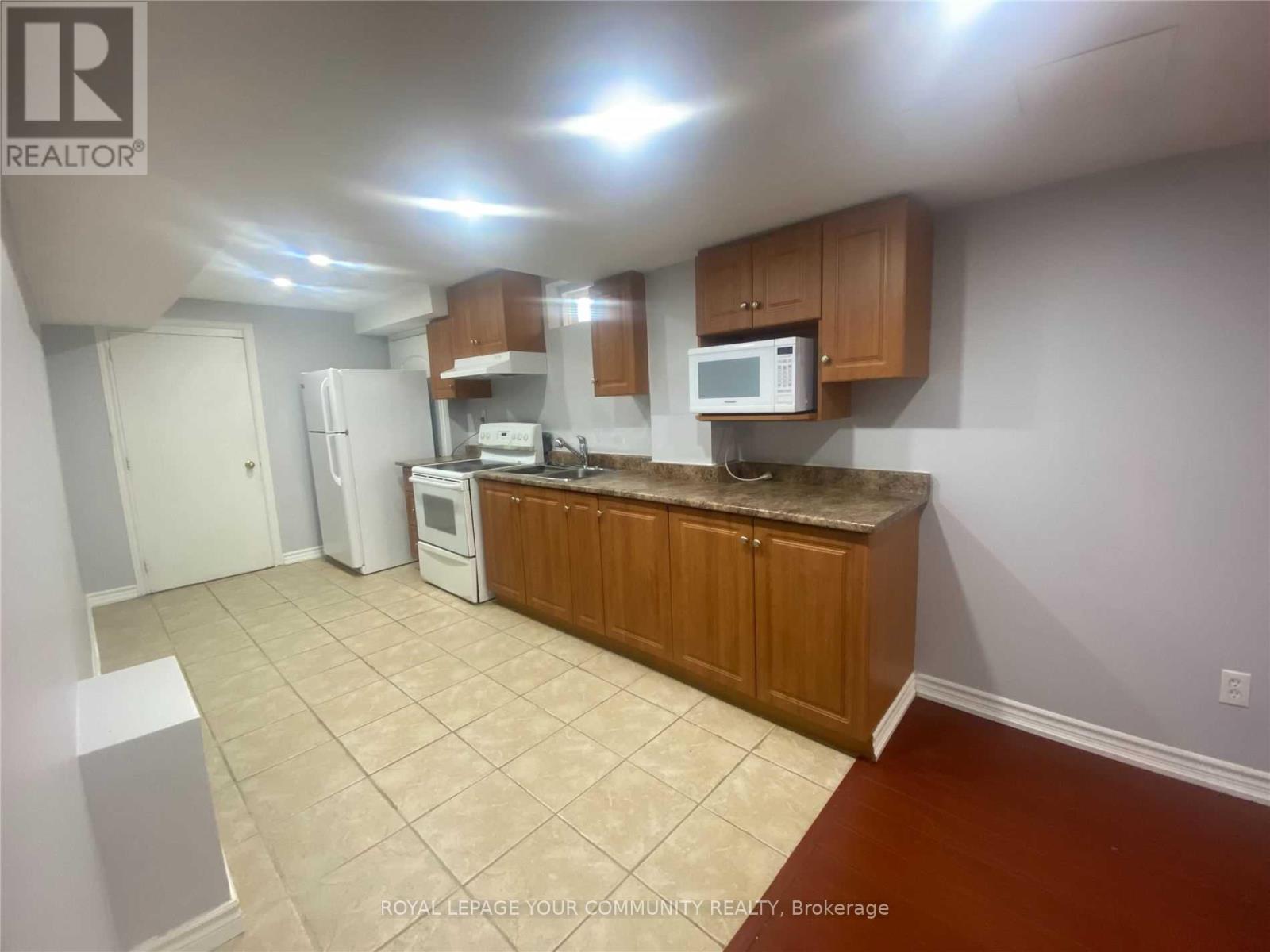 Lower - 288 Monte Carlo Drive, Vaughan, Ontario  L4H 1R2 - Photo 5 - N12644480