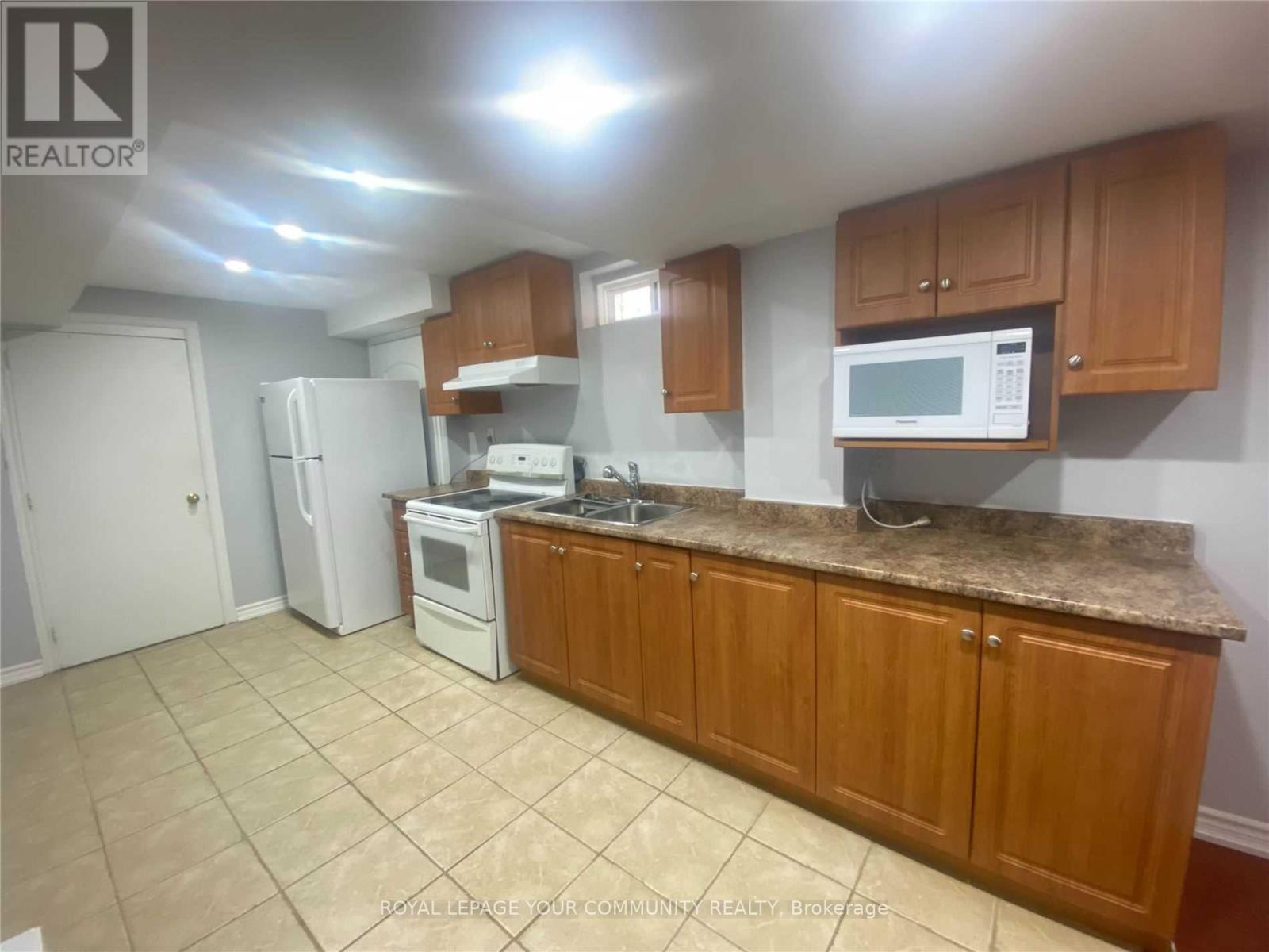 Lower - 288 Monte Carlo Drive, Vaughan, Ontario  L4H 1R2 - Photo 7 - N12644480