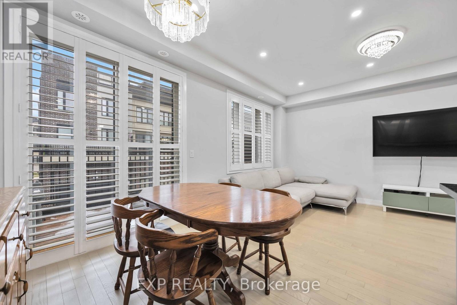 22 Guardhouse Crescent, Markham, Ontario  L6C 3J8 - Photo 11 - N12644498