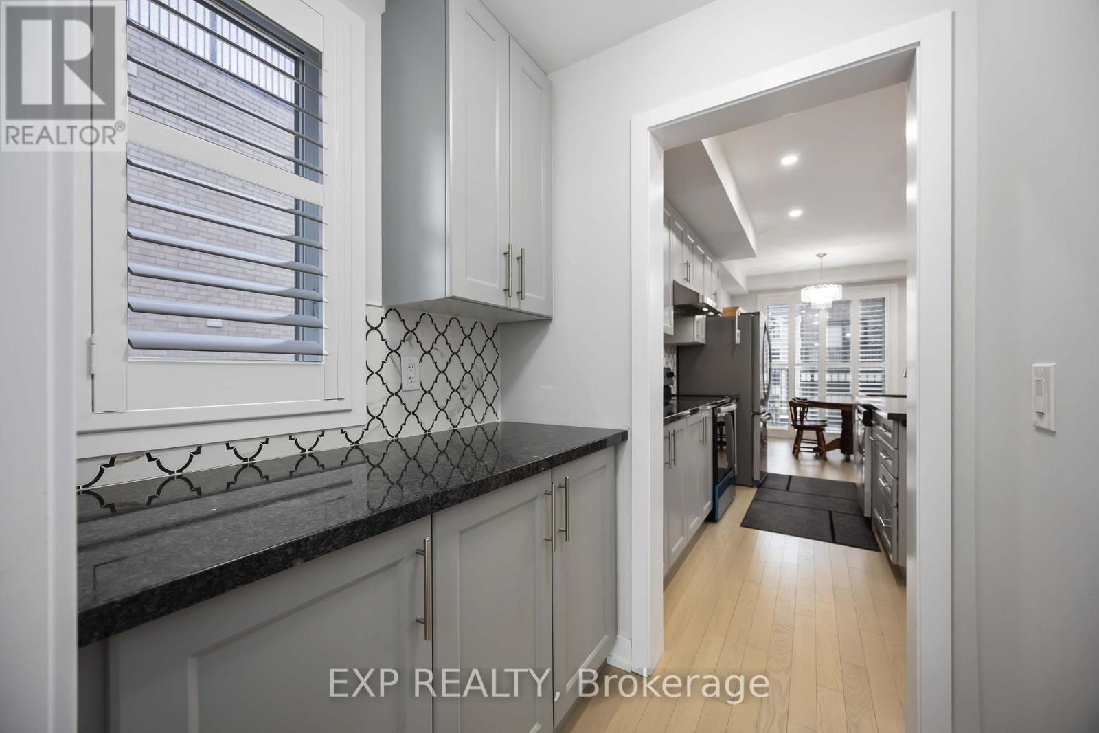 22 Guardhouse Crescent, Markham, Ontario  L6C 3J8 - Photo 8 - N12644498