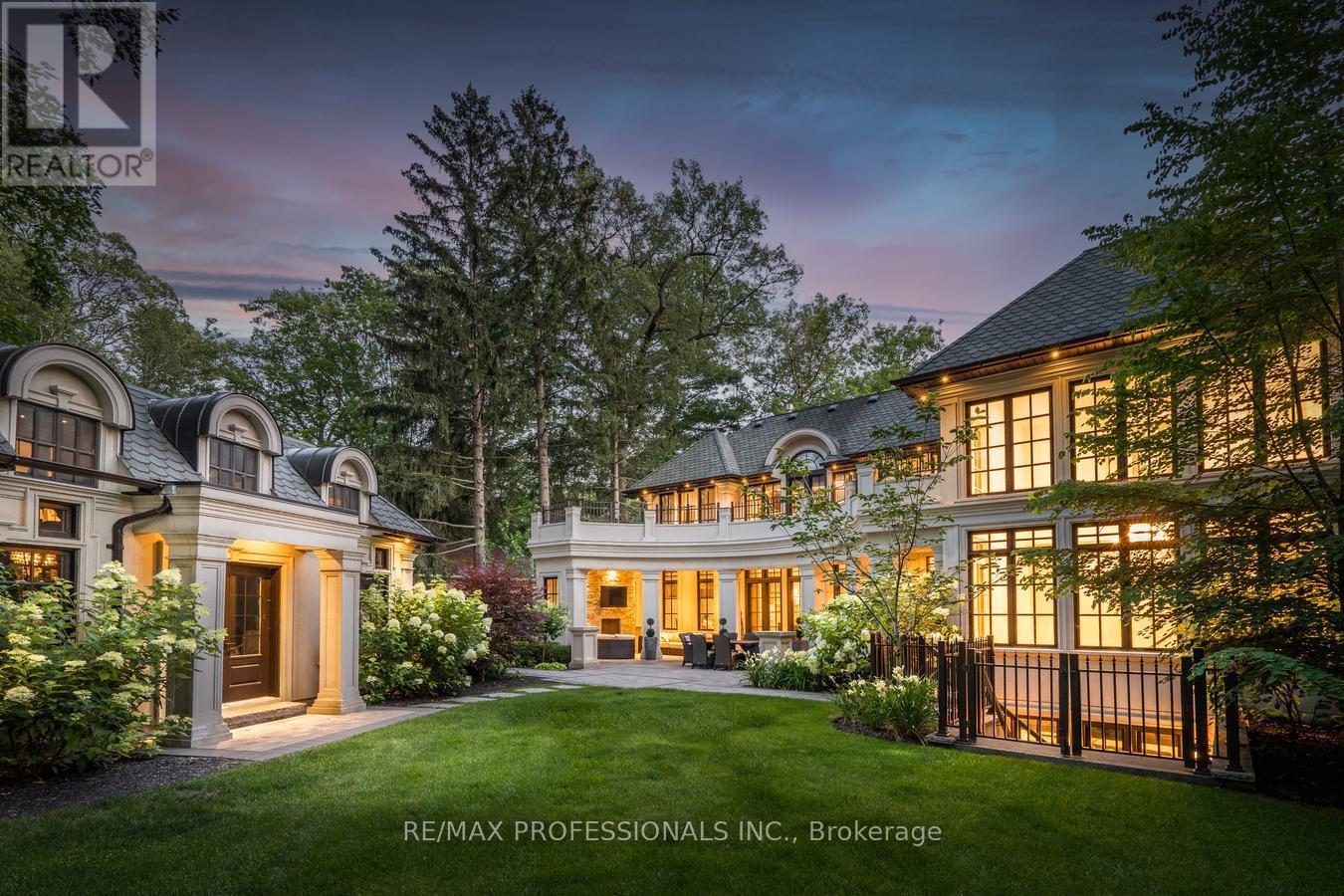 1285 Minaki Road, Mississauga, Ontario  L5C 2X5 - Photo 6 - W12438713