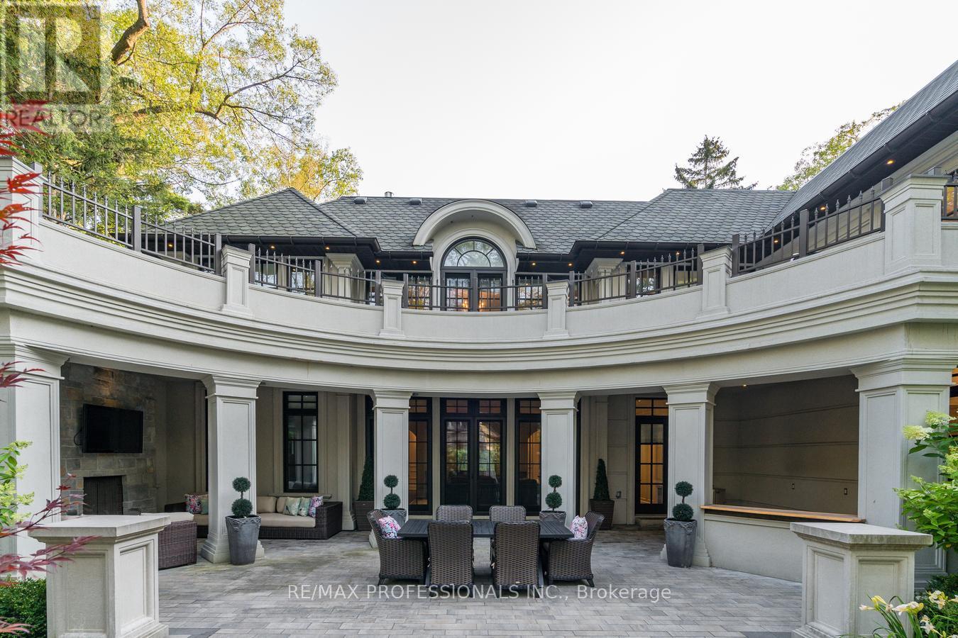 1285 Minaki Road, Mississauga, Ontario  L5C 2X5 - Photo 5 - W12438713