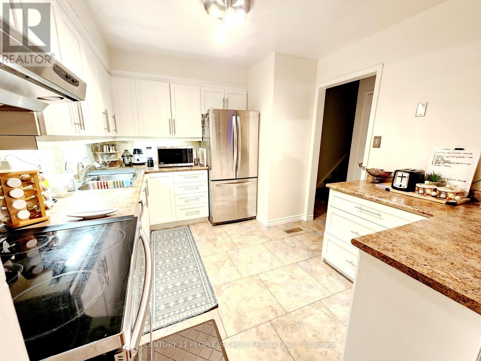 7275 Corrine Crescent, Mississauga, Ontario  L5N 5C3 - Photo 5 - W12638662