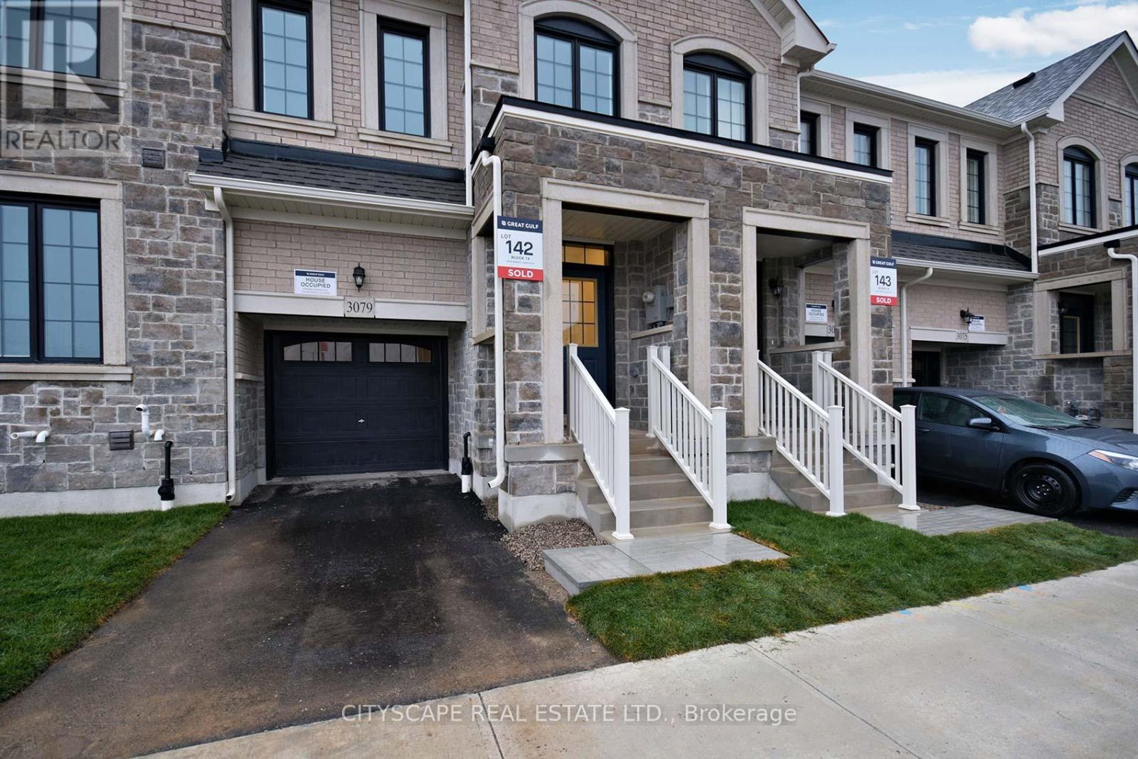 3079 Robert Lamb Boulevard, Oakville, Ontario  L6H 8B7 - Photo 2 - W12643666