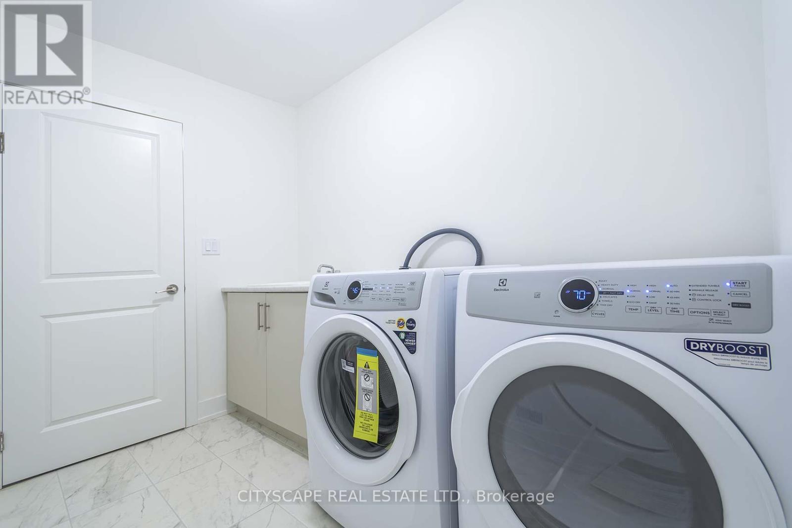 3079 Robert Lamb Boulevard, Oakville, Ontario  L6H 8B7 - Photo 29 - W12643666