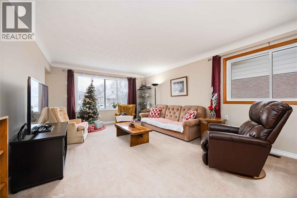 332 Exmouth Street, Sarnia, Ontario  N7T 5N3 - Photo 3 - 25031847