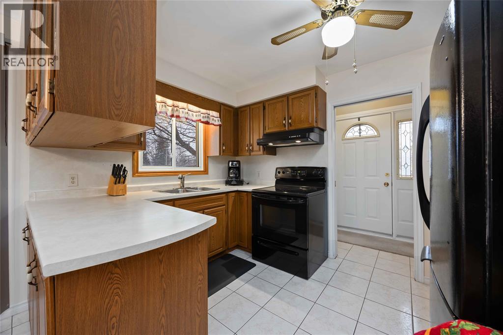 332 Exmouth Street, Sarnia, Ontario  N7T 5N3 - Photo 8 - 25031847