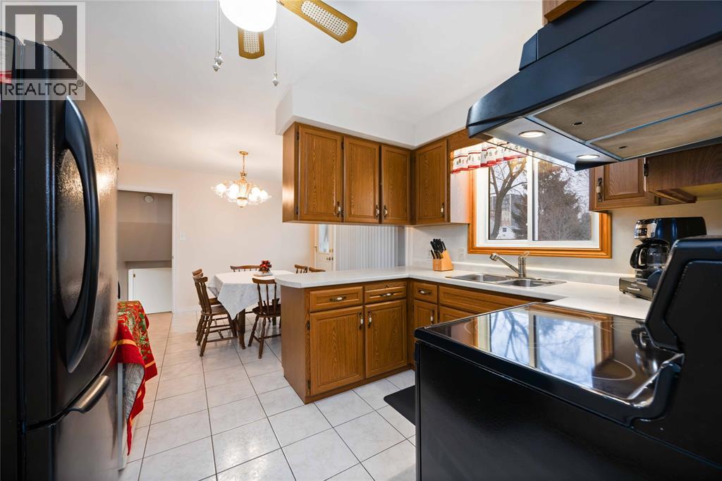 332 Exmouth Street, Sarnia, Ontario  N7T 5N3 - Photo 9 - 25031847