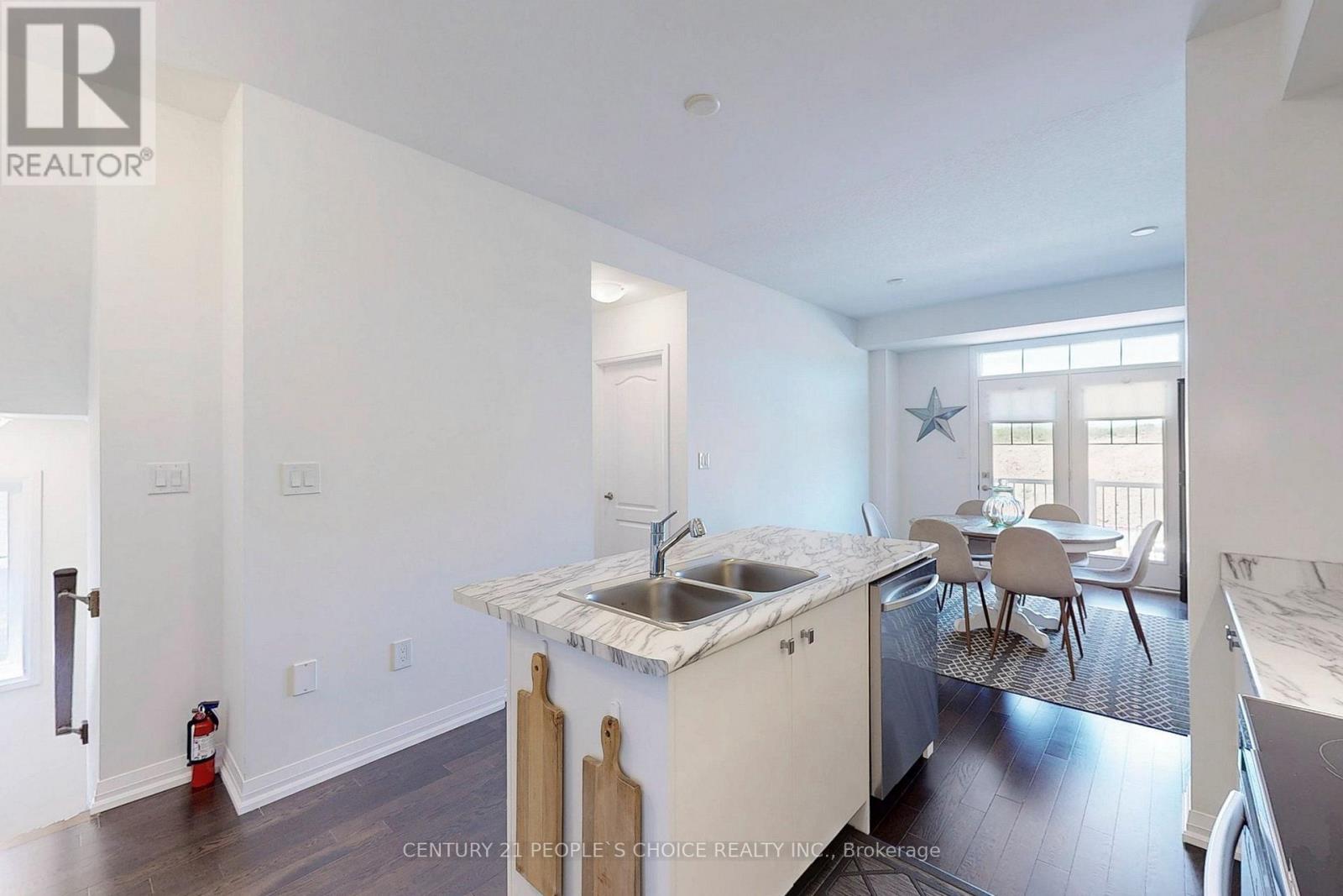 19 Central Market Drive, Haldimand, Ontario  N3W 0J3 - Photo 13 - X12644494