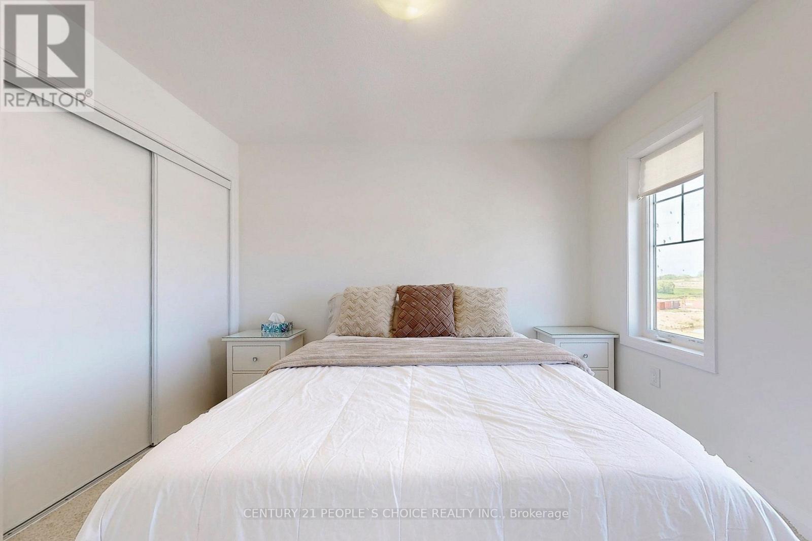 19 Central Market Drive, Haldimand, Ontario  N3W 0J3 - Photo 24 - X12644494