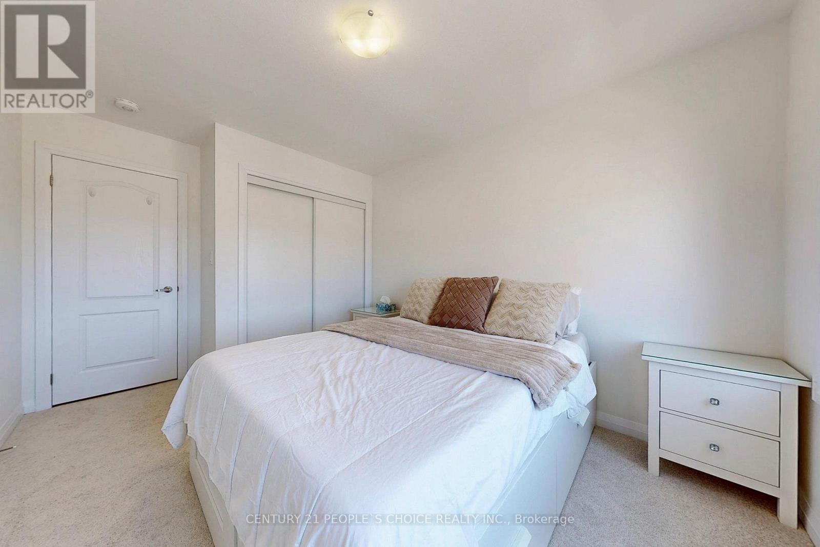 19 Central Market Drive, Haldimand, Ontario  N3W 0J3 - Photo 25 - X12644494