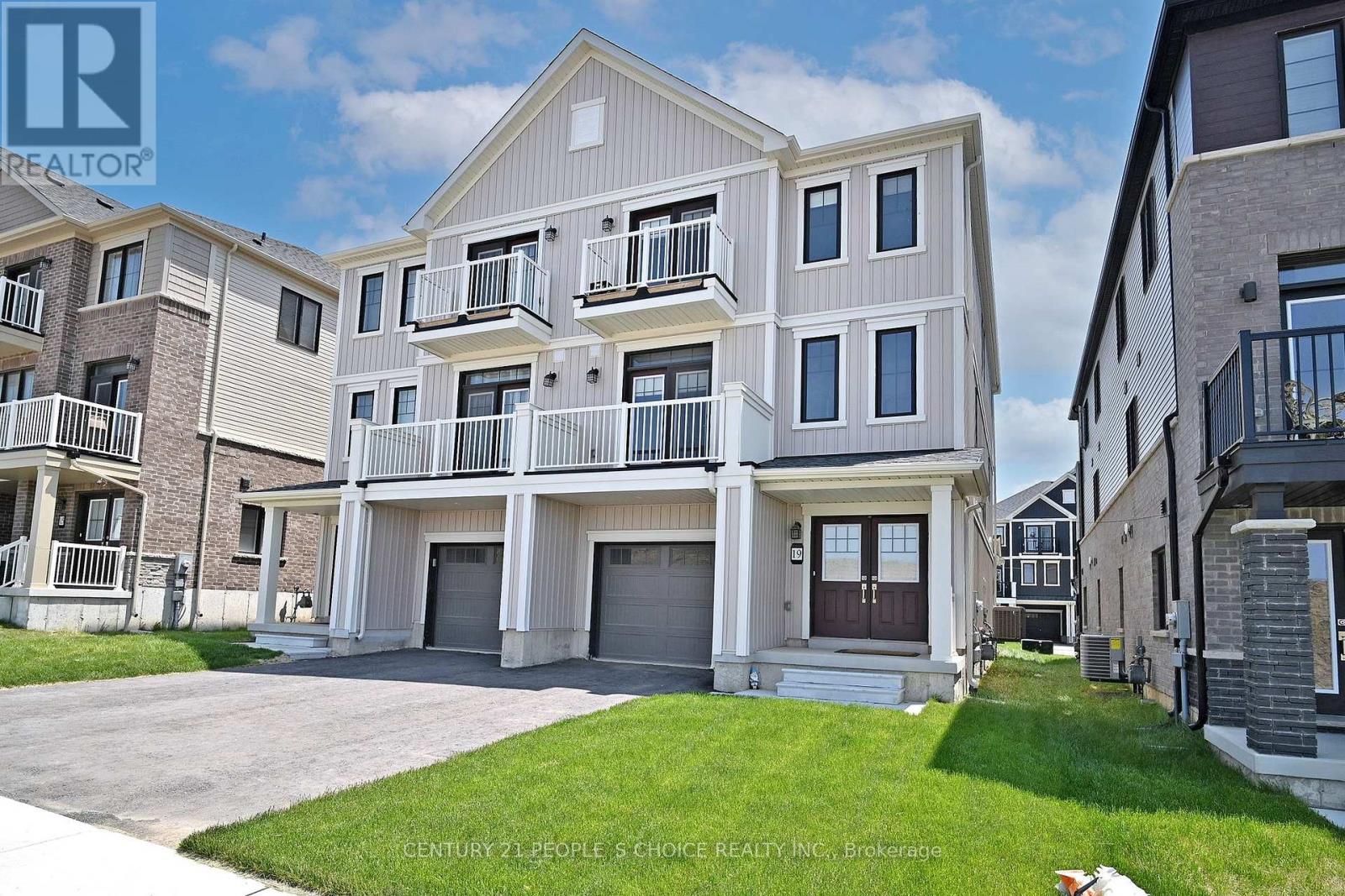 19 Central Market Drive, Haldimand, Ontario  N3W 0J3 - Photo 4 - X12644494