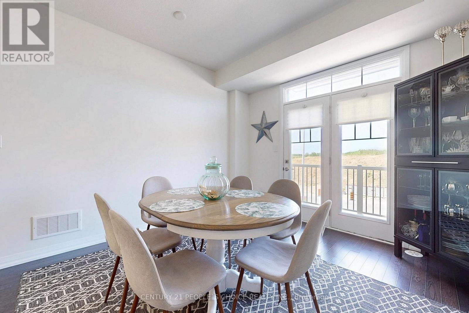 19 Central Market Drive, Haldimand, Ontario  N3W 0J3 - Photo 9 - X12644494