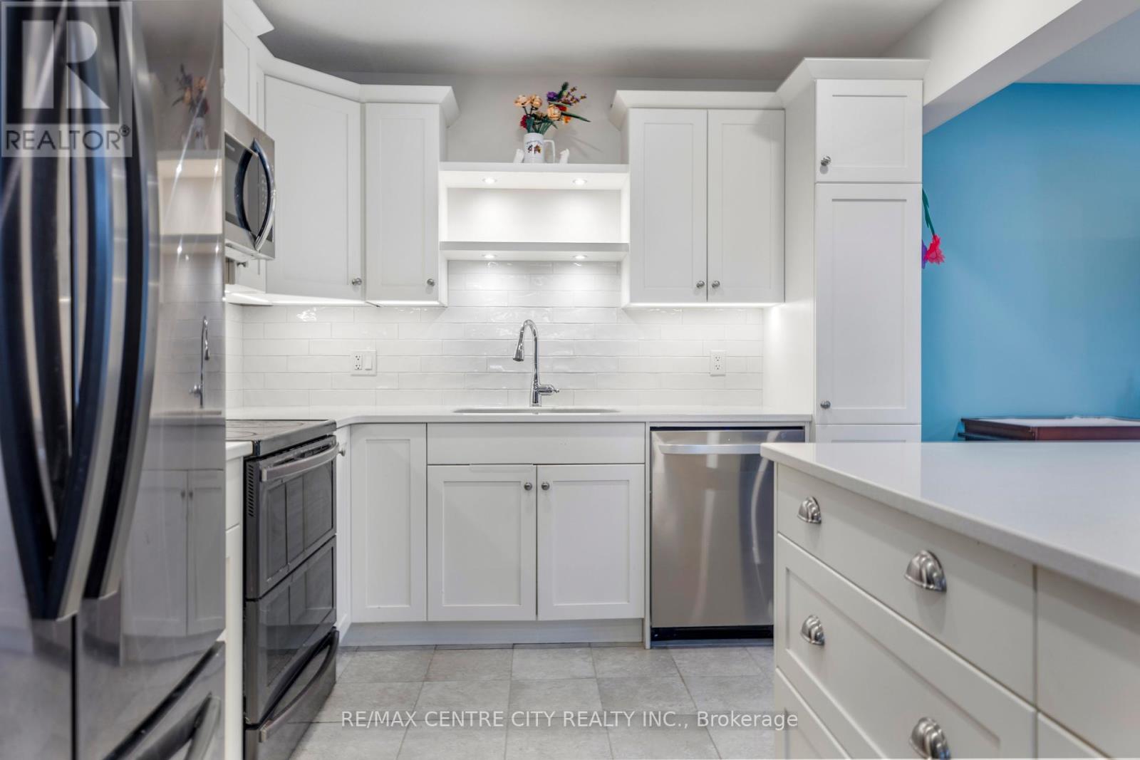 45 Charter Creek Court, St. Thomas, Ontario  N5R 0L2 - Photo 11 - X12644514