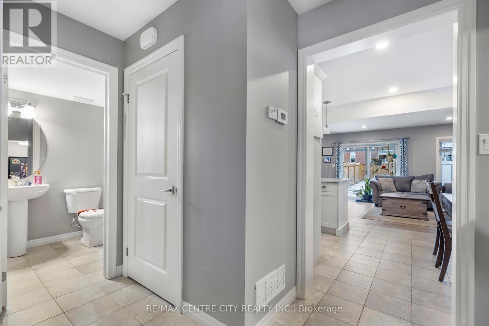 45 Charter Creek Court, St. Thomas, Ontario  N5R 0L2 - Photo 6 - X12644514