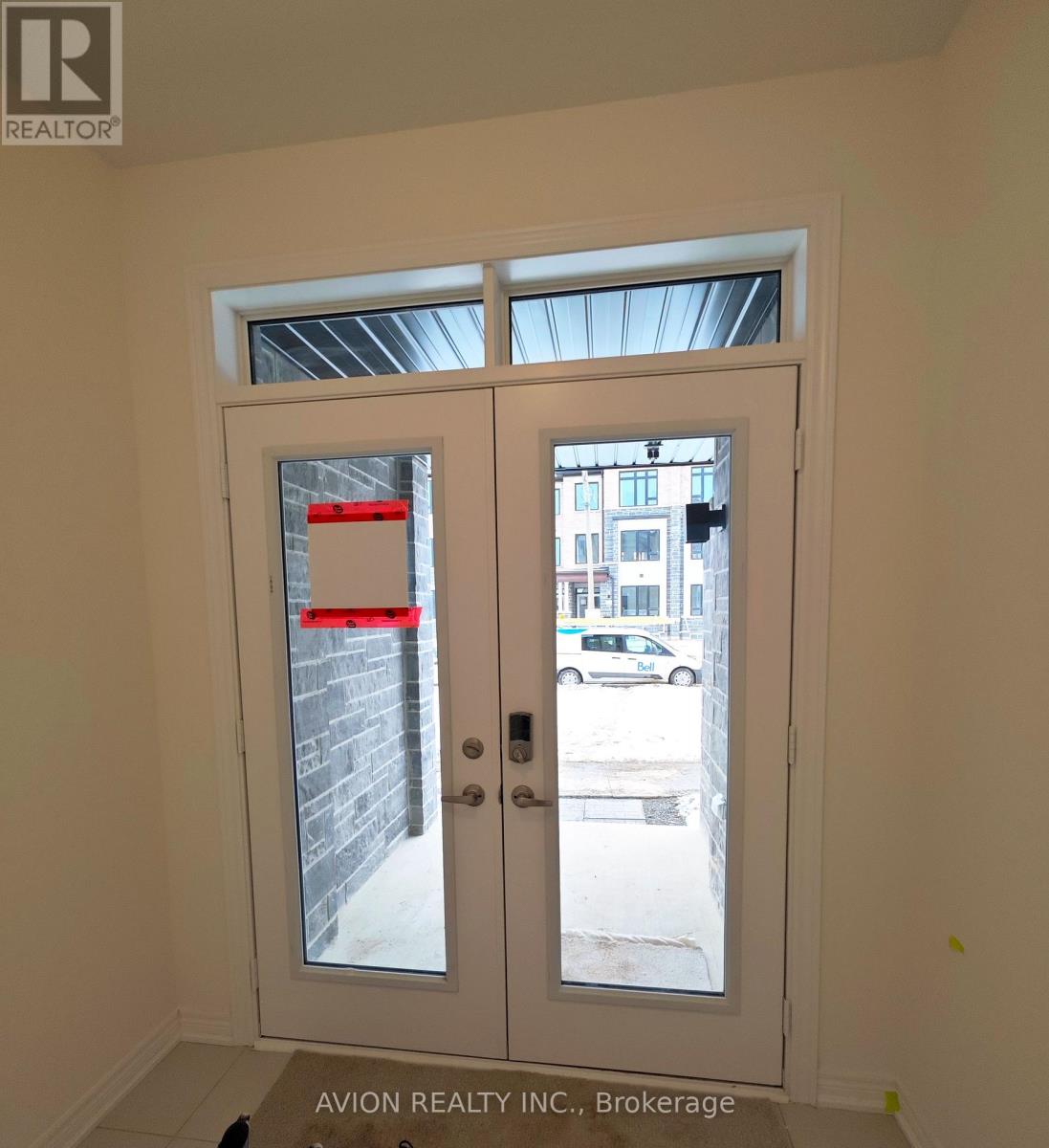 154 Vine Cliff Boulevard, Markham, Ontario  L6C 3E2 - Photo 2 - N12529172