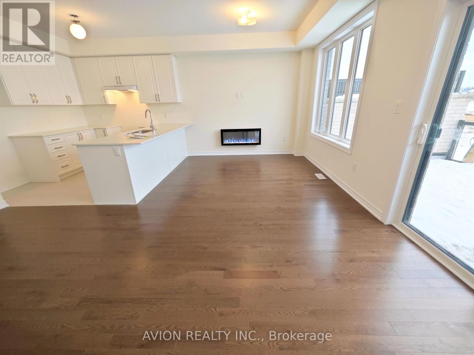 154 Vine Cliff Boulevard, Markham, Ontario  L6C 3E2 - Photo 6 - N12529172