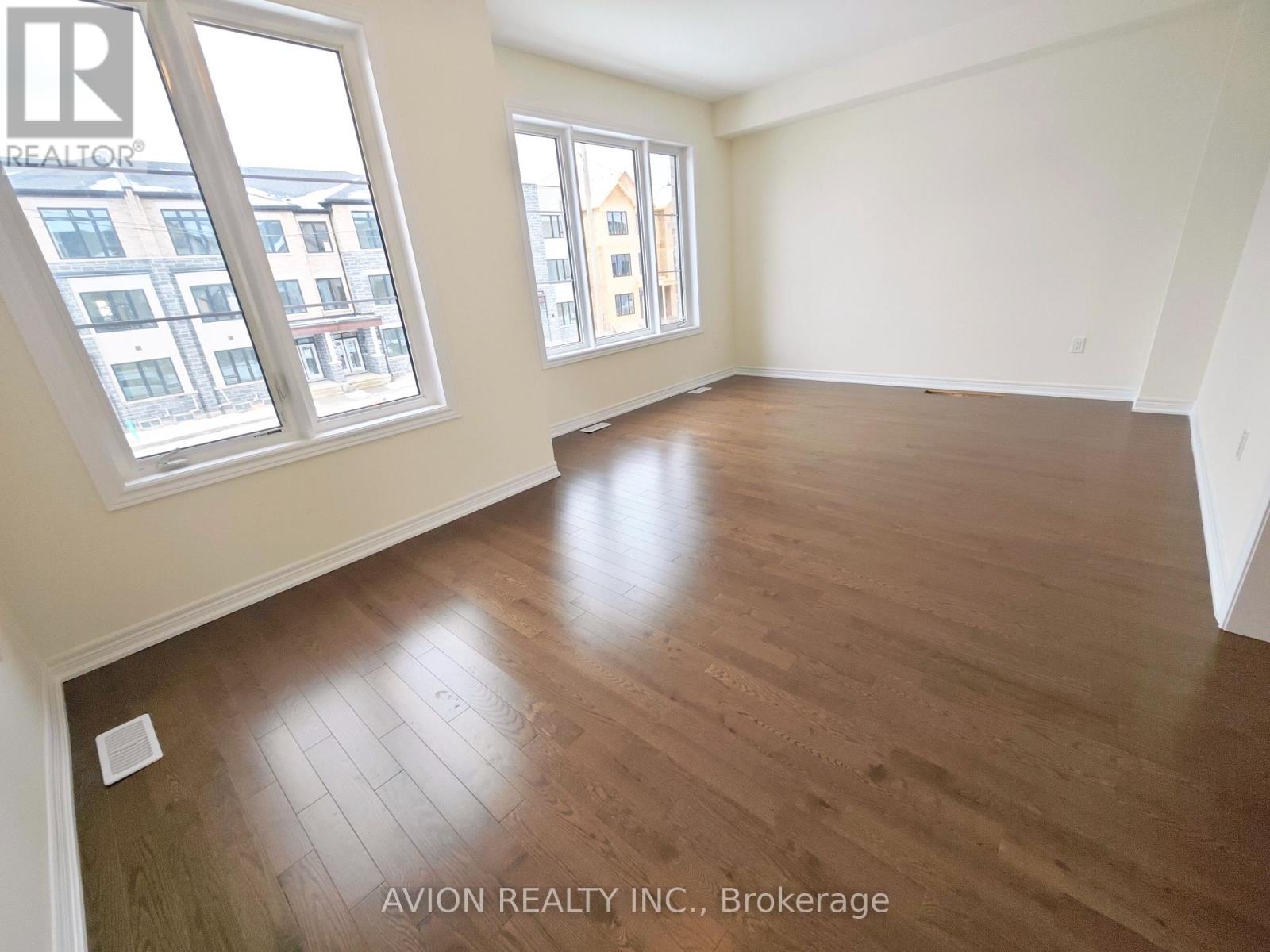 154 Vine Cliff Boulevard, Markham, Ontario  L6C 3E2 - Photo 9 - N12529172