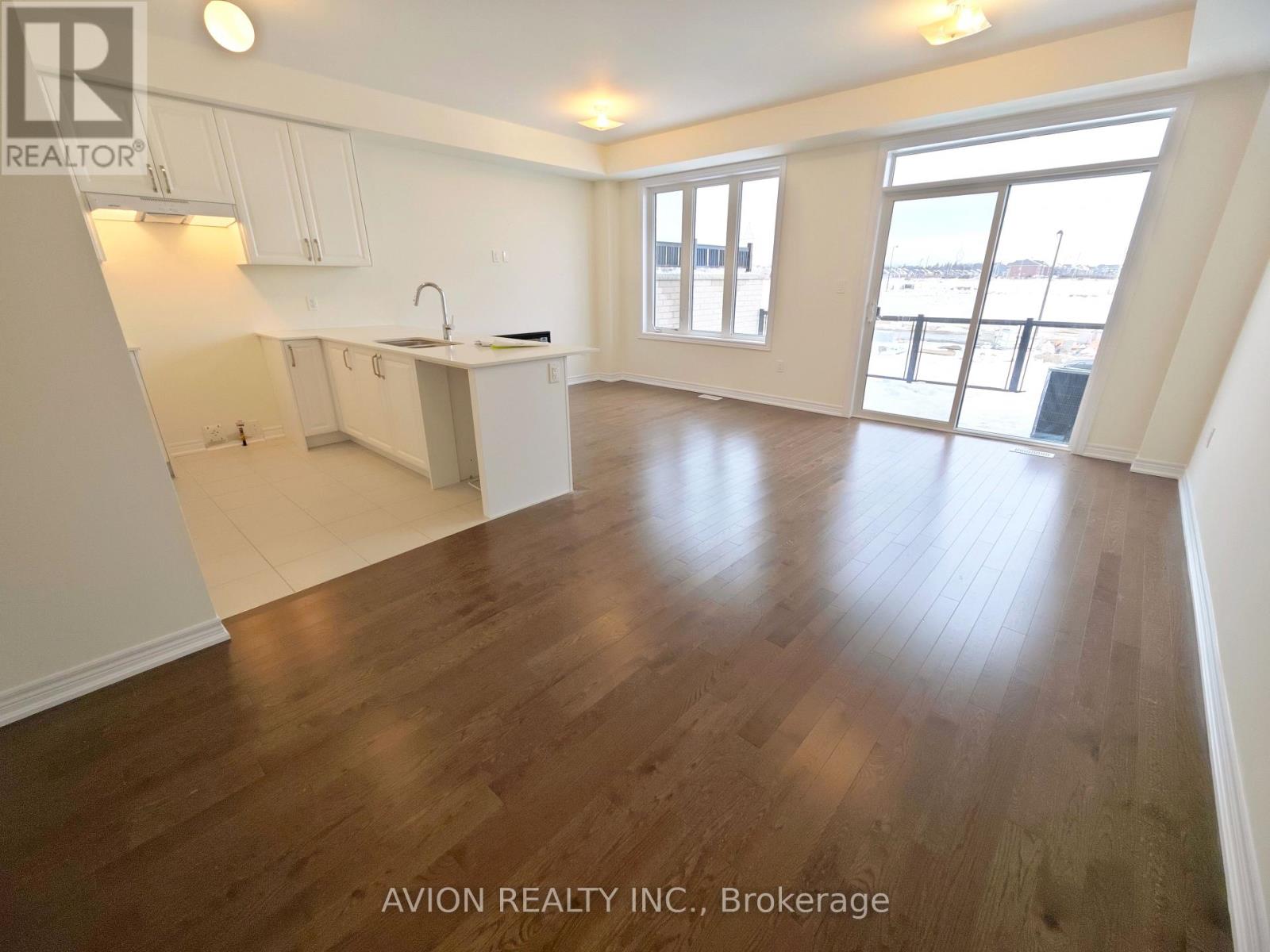 154 Vine Cliff Boulevard, Markham, Ontario  L6C 3E2 - Photo 5 - N12529172