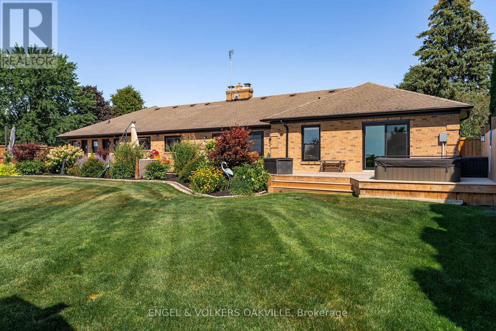 15578 Niagara River Parkway, Niagara-On-The-Lake, Ontario  L0S 1J0 - Photo 2 - X12644512