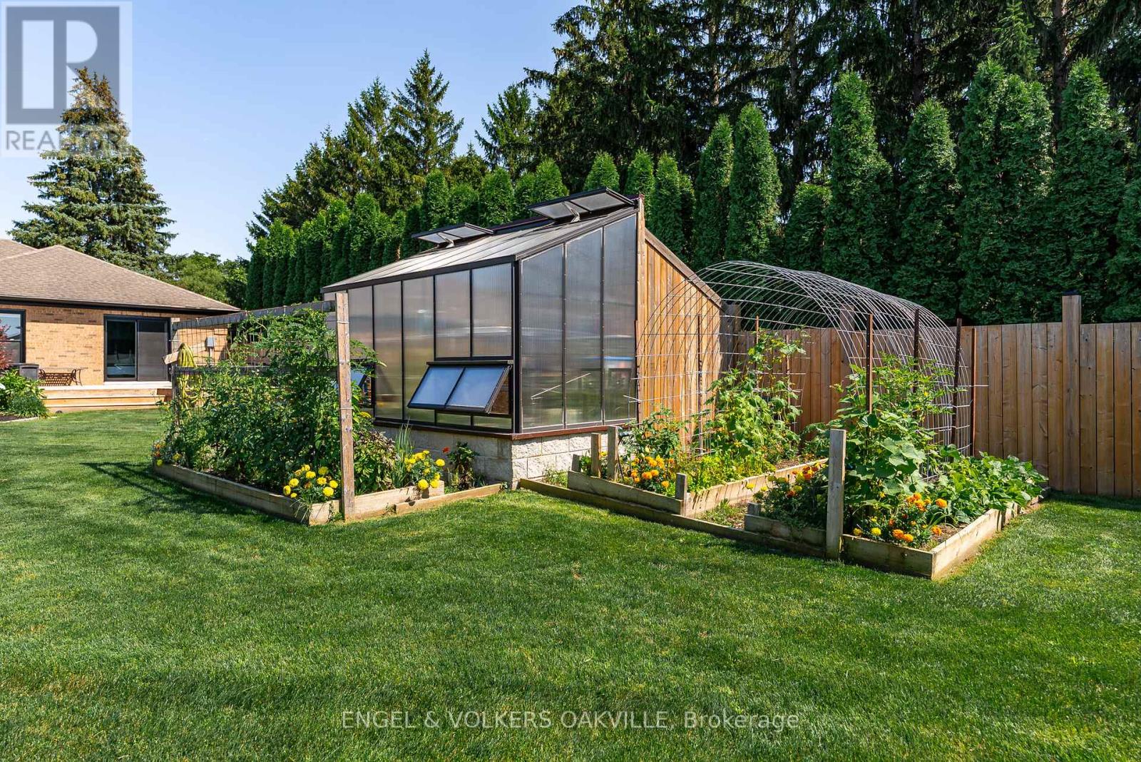 15578 Niagara River Parkway, Niagara-On-The-Lake, Ontario  L0S 1J0 - Photo 30 - X12644512