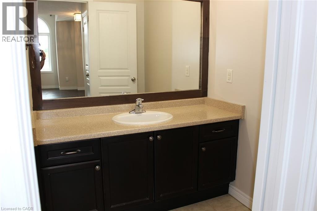 27 Waterbridge Street, Stoney Creek, Ontario  L8J 0E3 - Photo 17 - 40794492