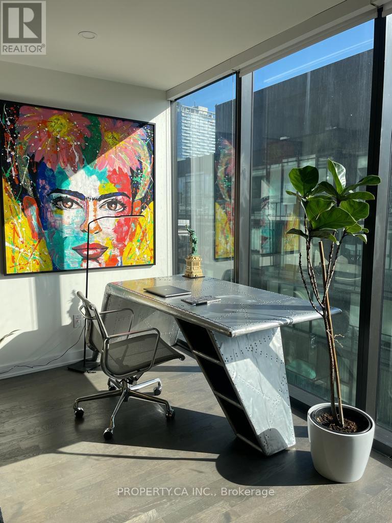 1010 - 629 King Street W, Toronto, Ontario  M5V 0G9 - Photo 2 - C12644530