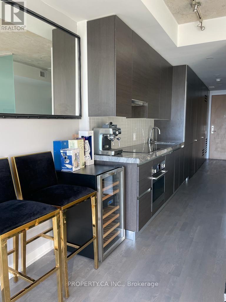 1010 - 629 King Street W, Toronto, Ontario  M5V 0G9 - Photo 7 - C12644530
