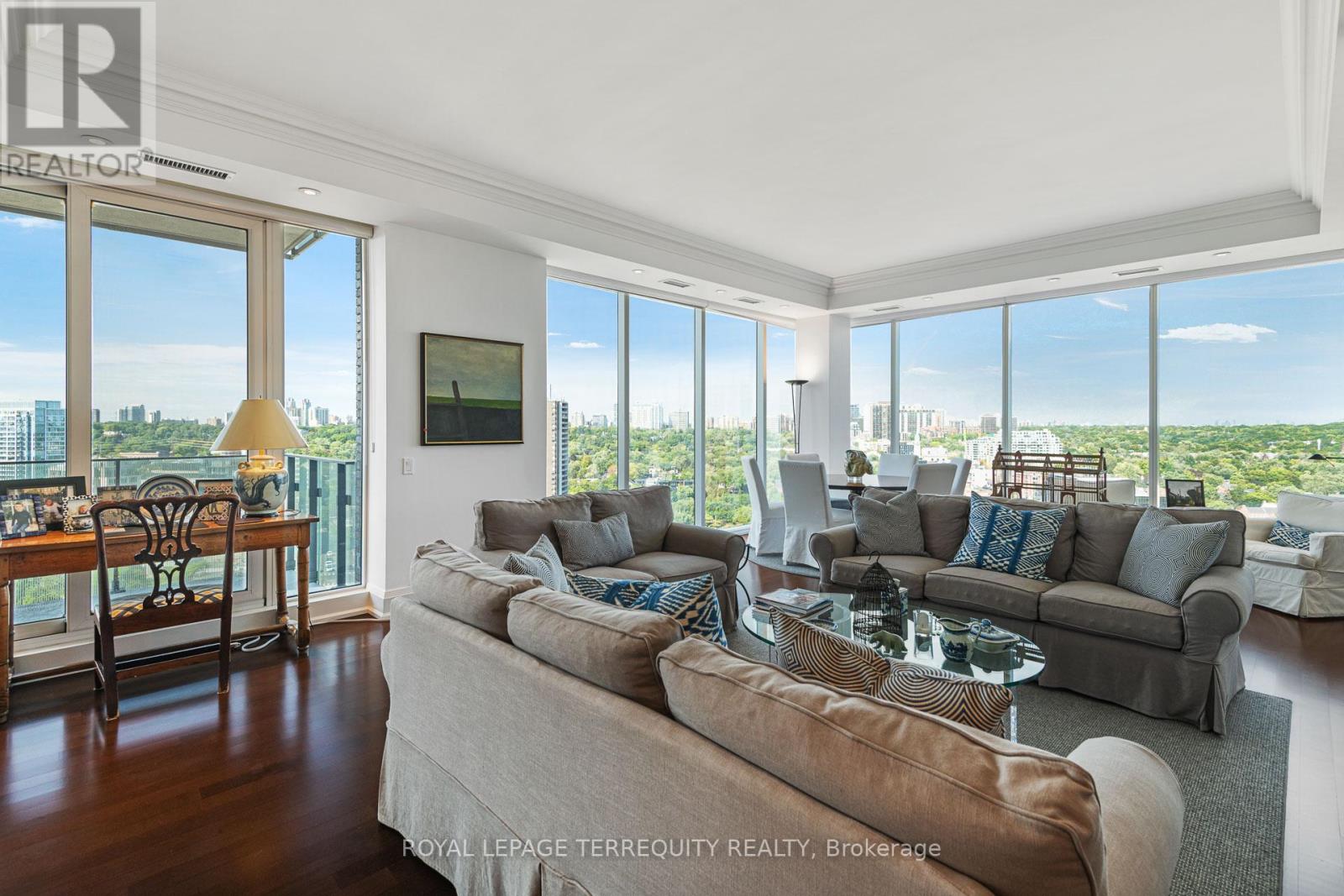 1804 - 88 Davenport Road, Toronto, Ontario  M5R 0A5 - Photo 2 - C12644550