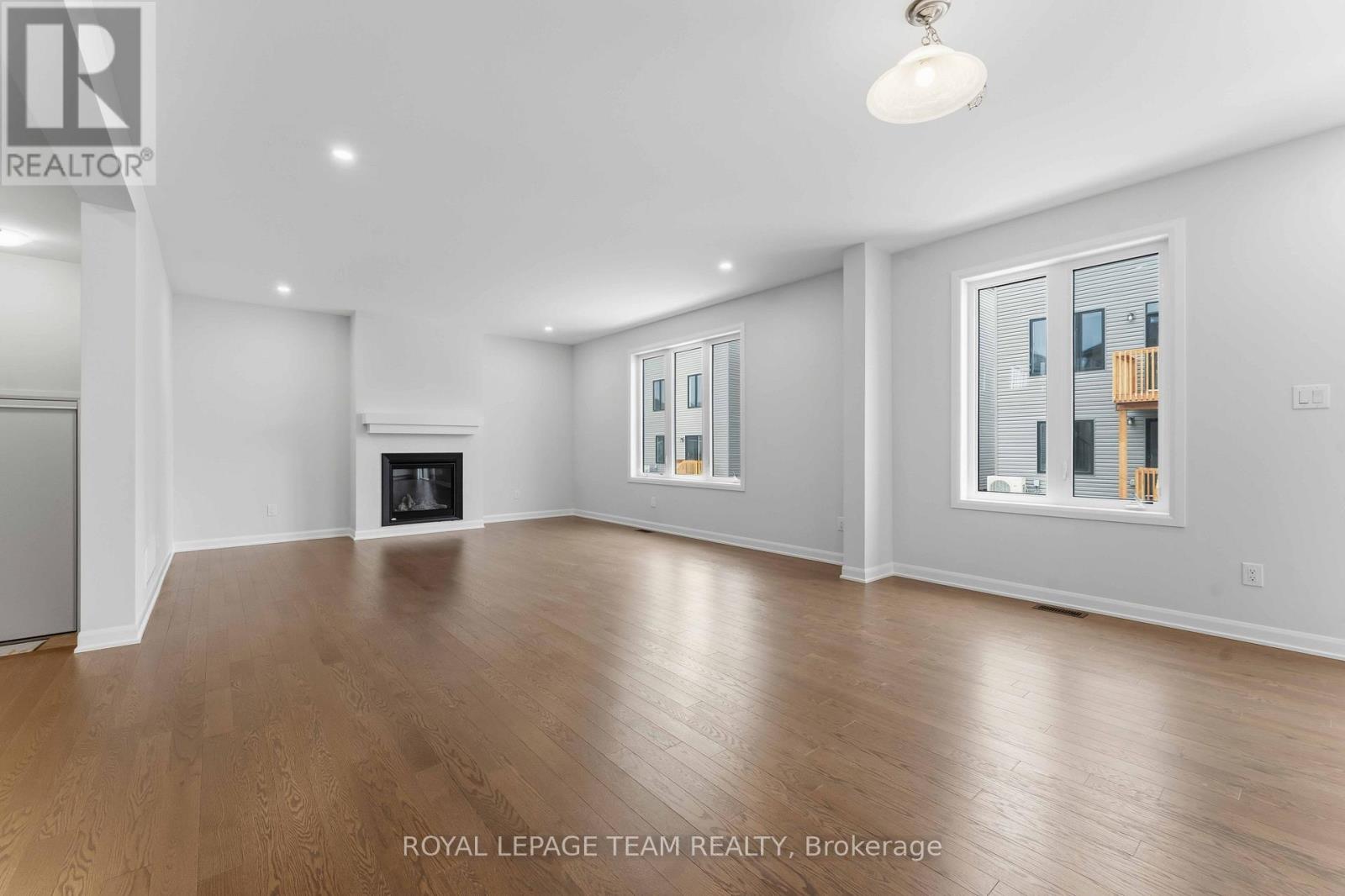 39 Osler Street, Ottawa, Ontario  K2W 0L9 - Photo 9 - X12145429