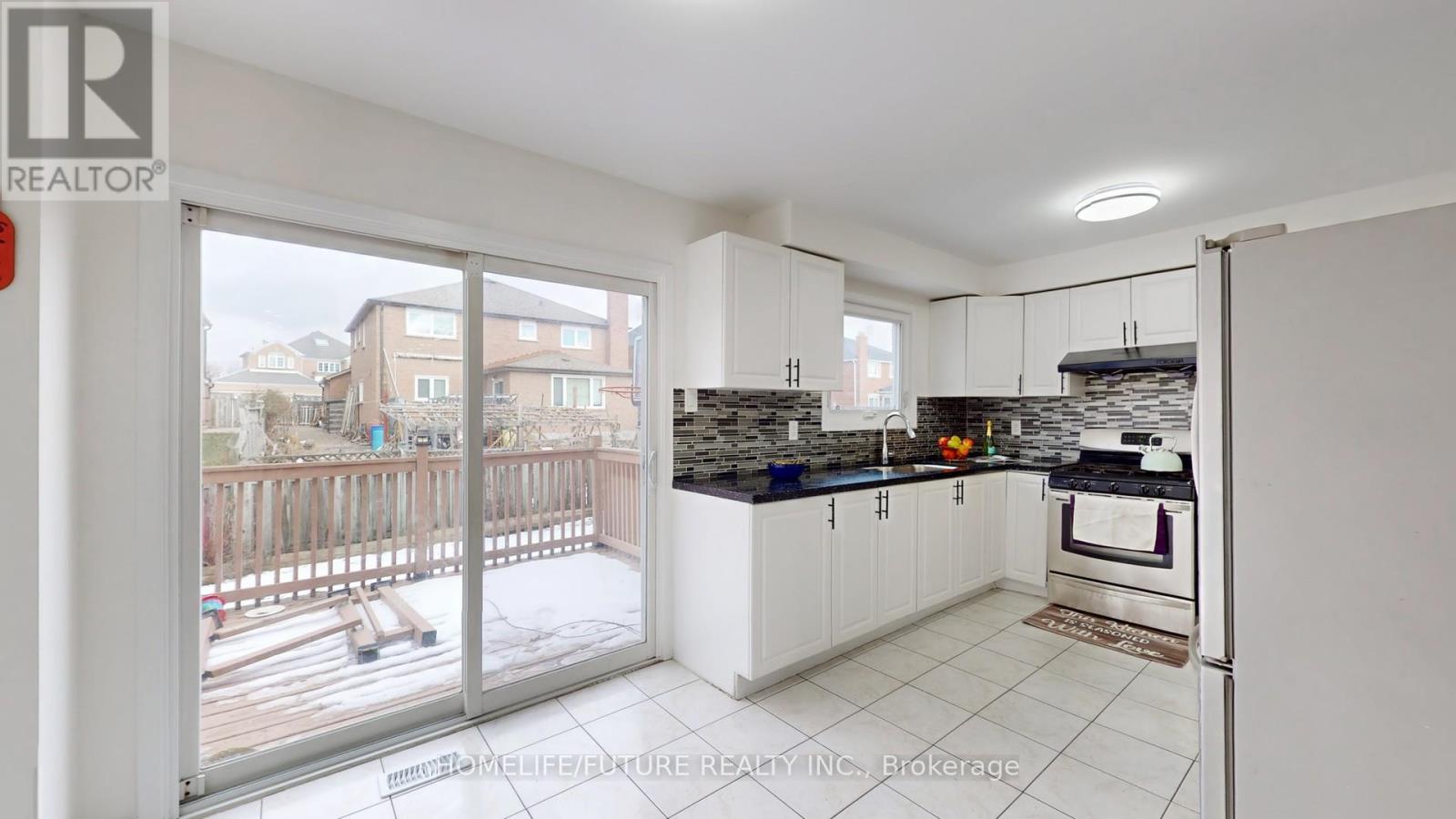 129 Northolt Crescent, Markham, Ontario  L3R 6N9 - Photo 9 - N12644508