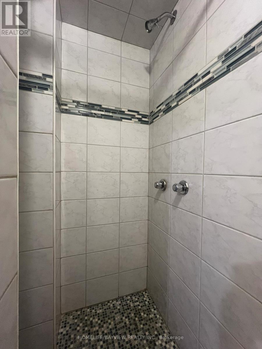 Bmnt - 74 Newbury Drive, Newmarket (Bristol-London), Ontario  L3Y 4R3 - Photo 12 - N12644548