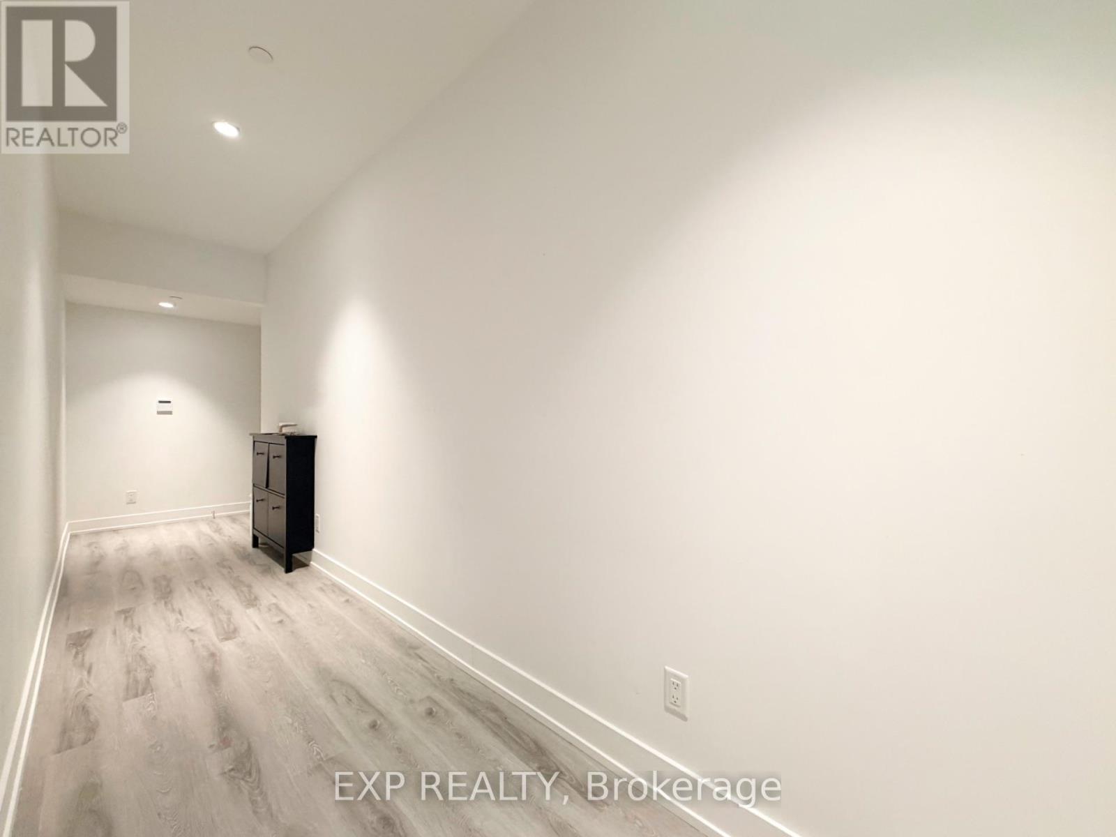 511 - 7 Grenville Street, Toronto, Ontario  M4Y 0E9 - Photo 3 - C12557728