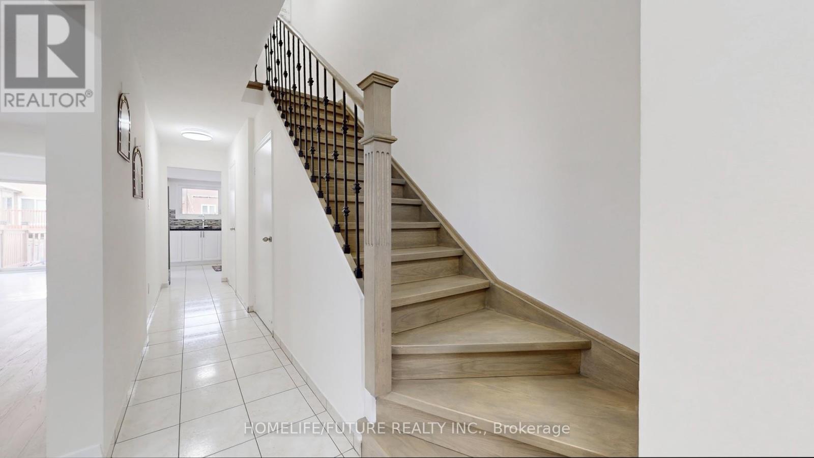 129 Northolt Crescent, Markham, Ontario  L3R 6N9 - Photo 16 - N12644508