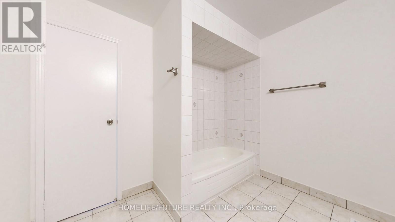 129 Northolt Crescent, Markham, Ontario  L3R 6N9 - Photo 29 - N12644508