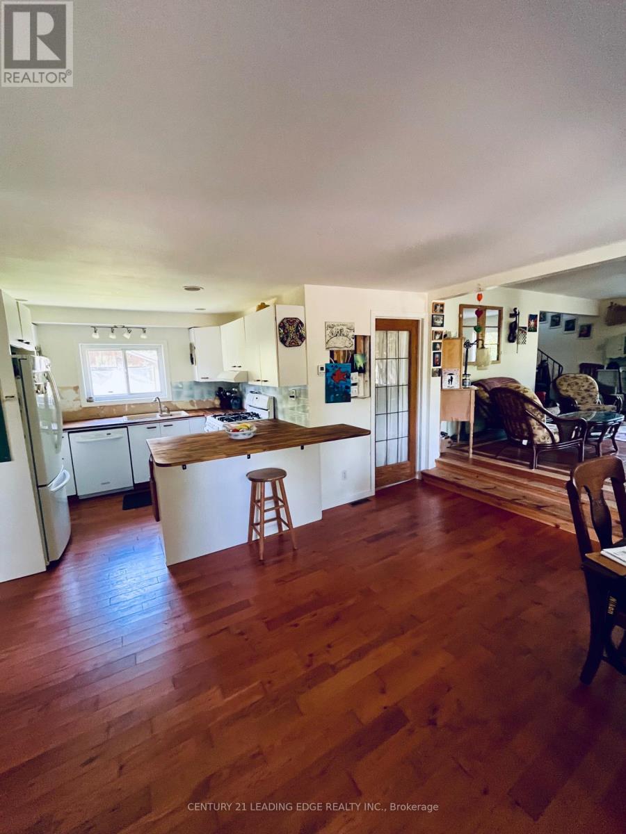 2014 Foxboro Stirling Road, Quinte West (Sidney Ward), Ontario  K0K 3E0 - Photo 10 - X12238058