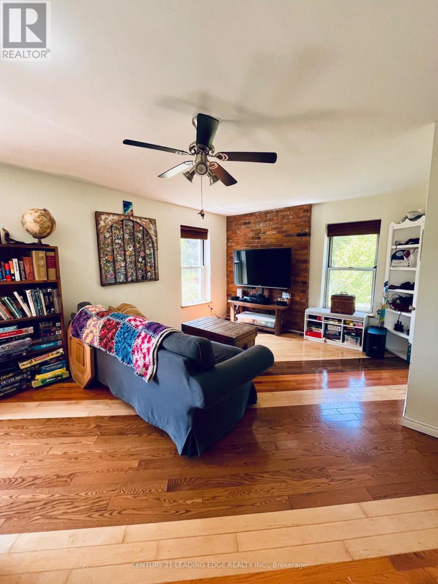 2014 Foxboro Stirling Road, Quinte West (Sidney Ward), Ontario  K0K 3E0 - Photo 11 - X12238058