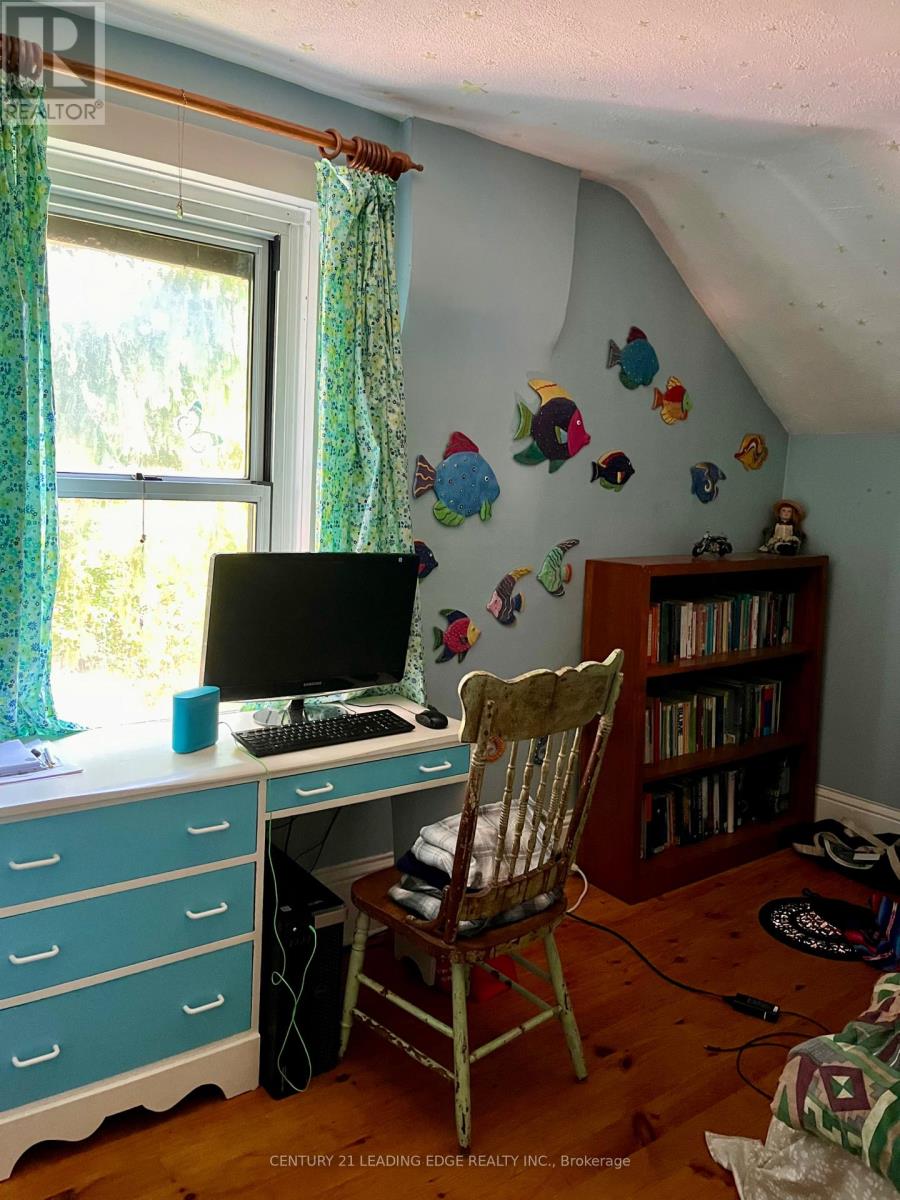 2014 Foxboro Stirling Road, Quinte West (Sidney Ward), Ontario  K0K 3E0 - Photo 13 - X12238058