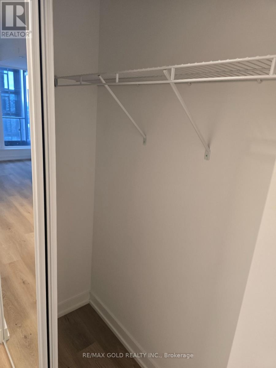 3312 - 395 Square One Drive, Mississauga, Ontario  L5B 0P6 - Photo 6 - W12644520