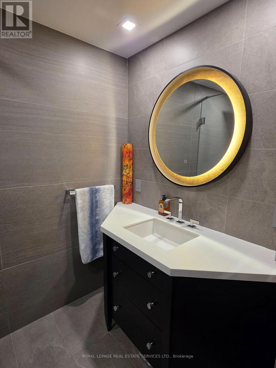 1406 - 2267 Lake Shore Boulevard W, Toronto, Ontario  M8V 3X2 - Photo 4 - W12644524