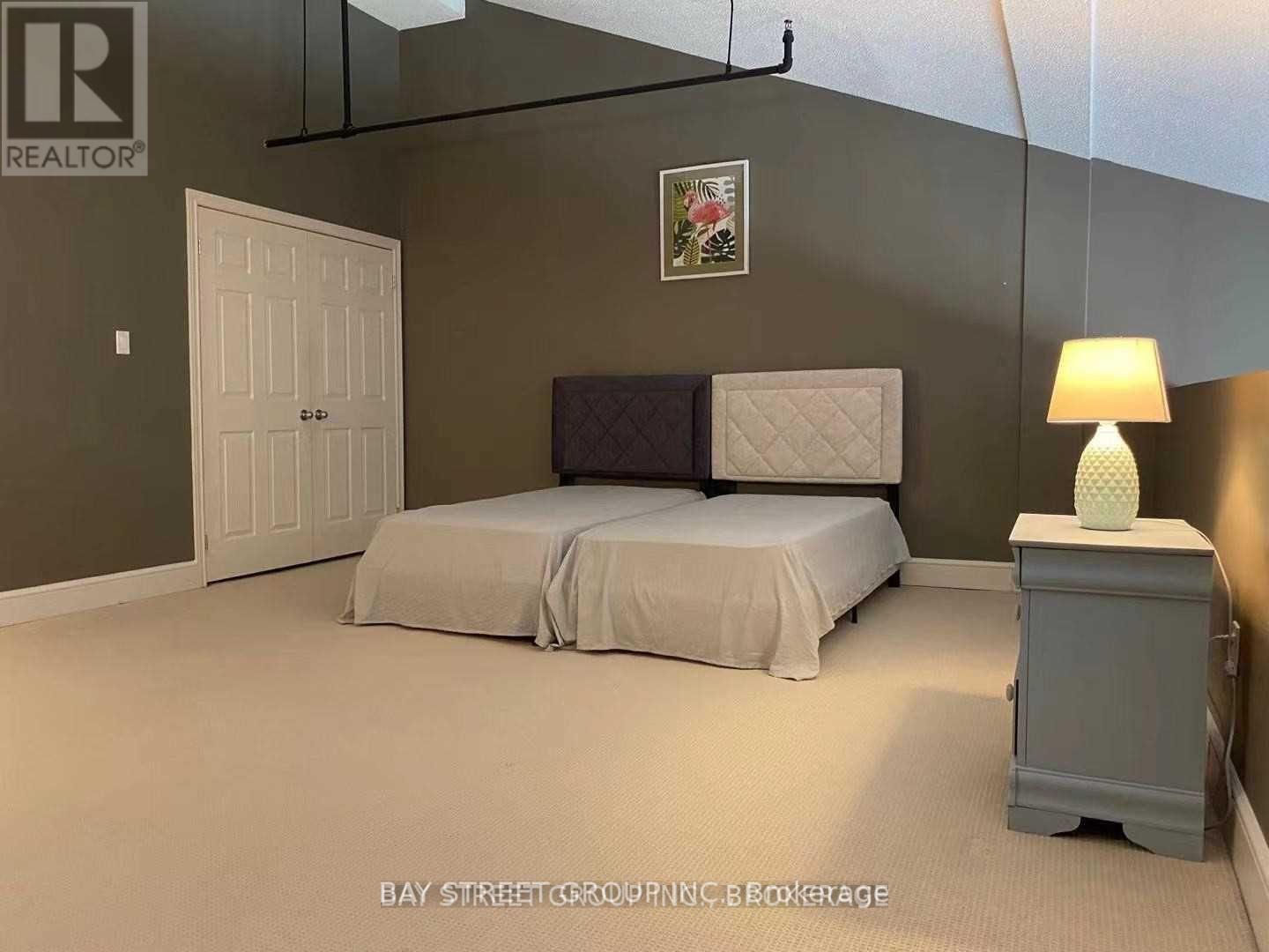 605 - 1071 Queens Avenue, Oakville (Cp College Park), Ontario  L6H 2R5 - Photo 10 - W12644546