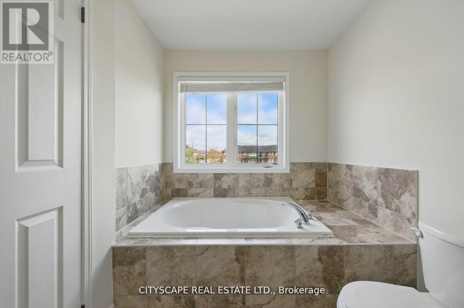 8485 Primrose Lane, Niagara Falls (Brown), Ontario  L2H 0K8 - Photo 29 - X12644526