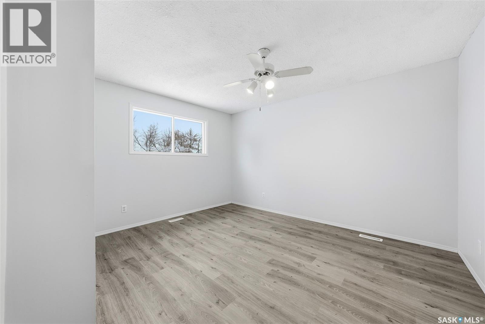 803 Carr Place, Prince Albert, Saskatchewan  S6V 7E1 - Photo 11 - SK025771