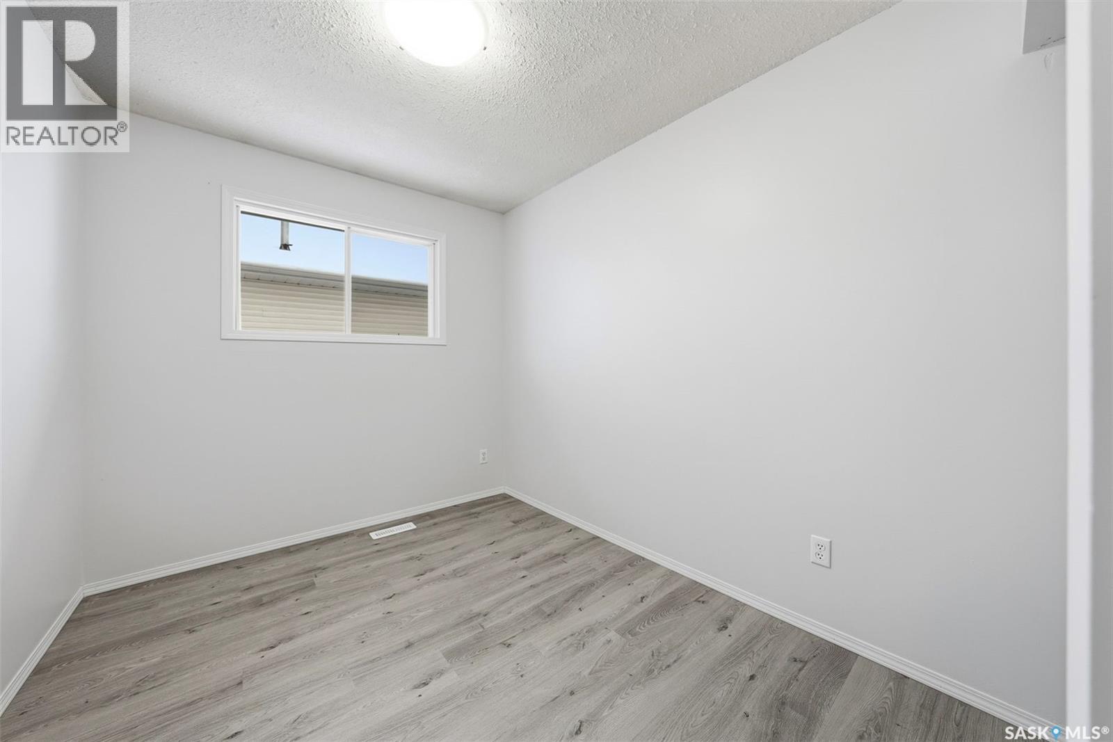 803 Carr Place, Prince Albert, Saskatchewan  S6V 7E1 - Photo 14 - SK025771